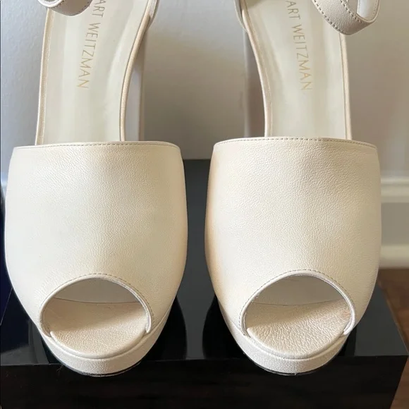 Stuart Weitzman Beige Peep Toe Block Heels - Picture 3 of 7